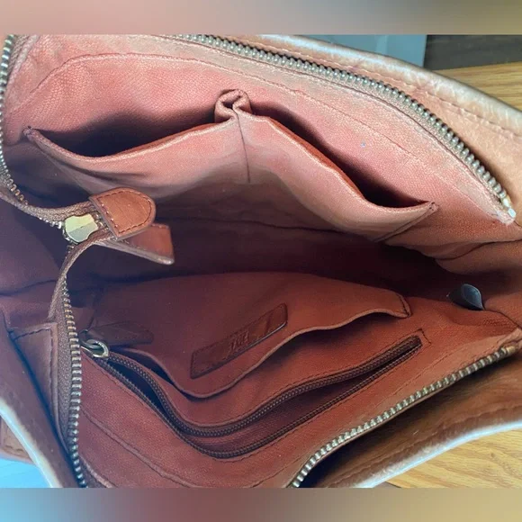 FRYE Campus Rivet Brown Antiqued Crinkled Leather Crossbody Purse - Picture 6 of 16